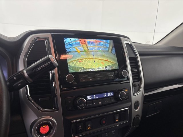 Used 2021 Nissan Titan SV w/ SV Convenience Package image 16