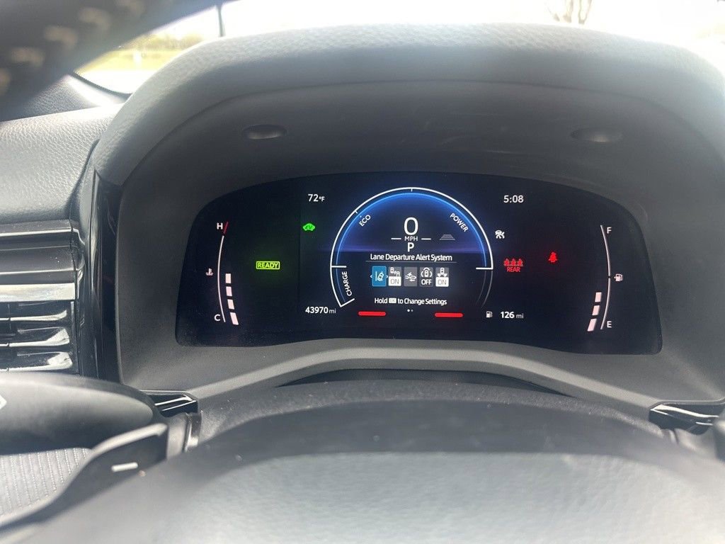 Used 2025 Toyota Camry SE image 7