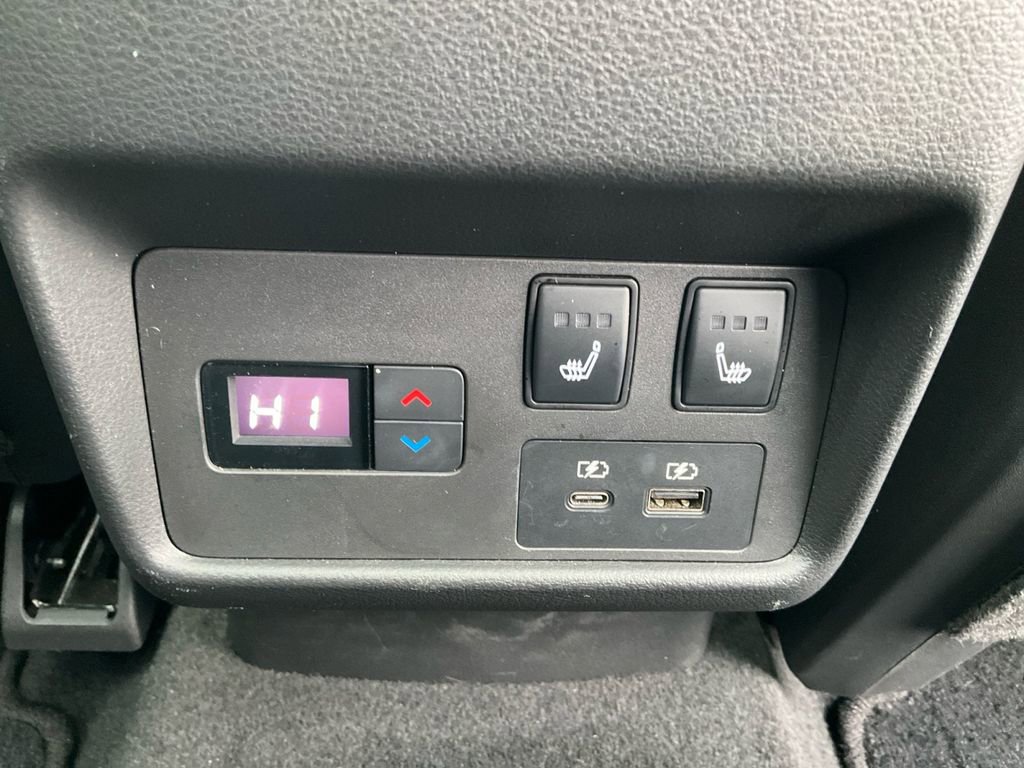 Used 2023 Nissan Rogue Platinum w/ Platinum Premium Package image 23