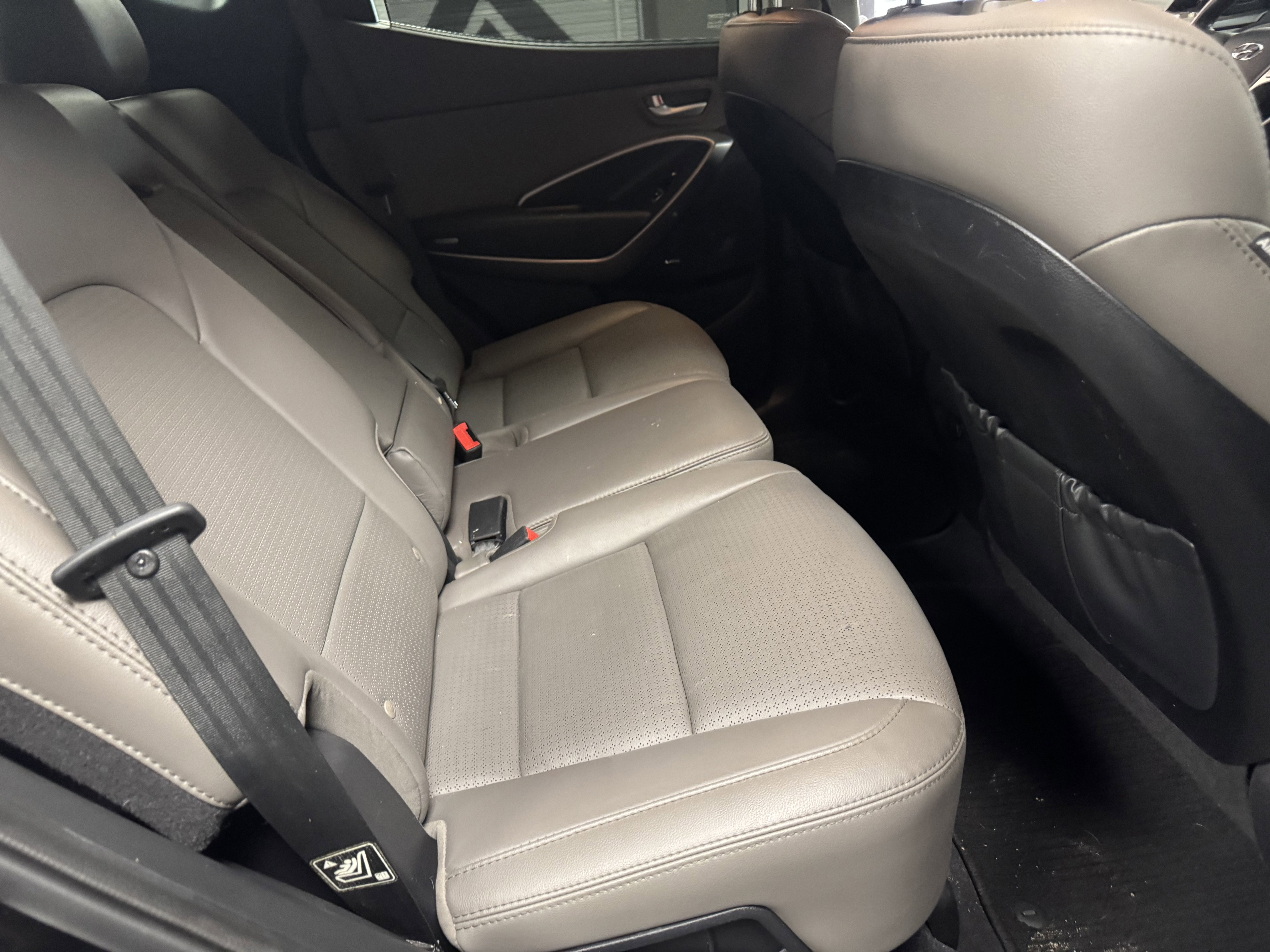 Used 2015 Hyundai Santa Fe Sport 2.0T w/ Option Group 05 image 10