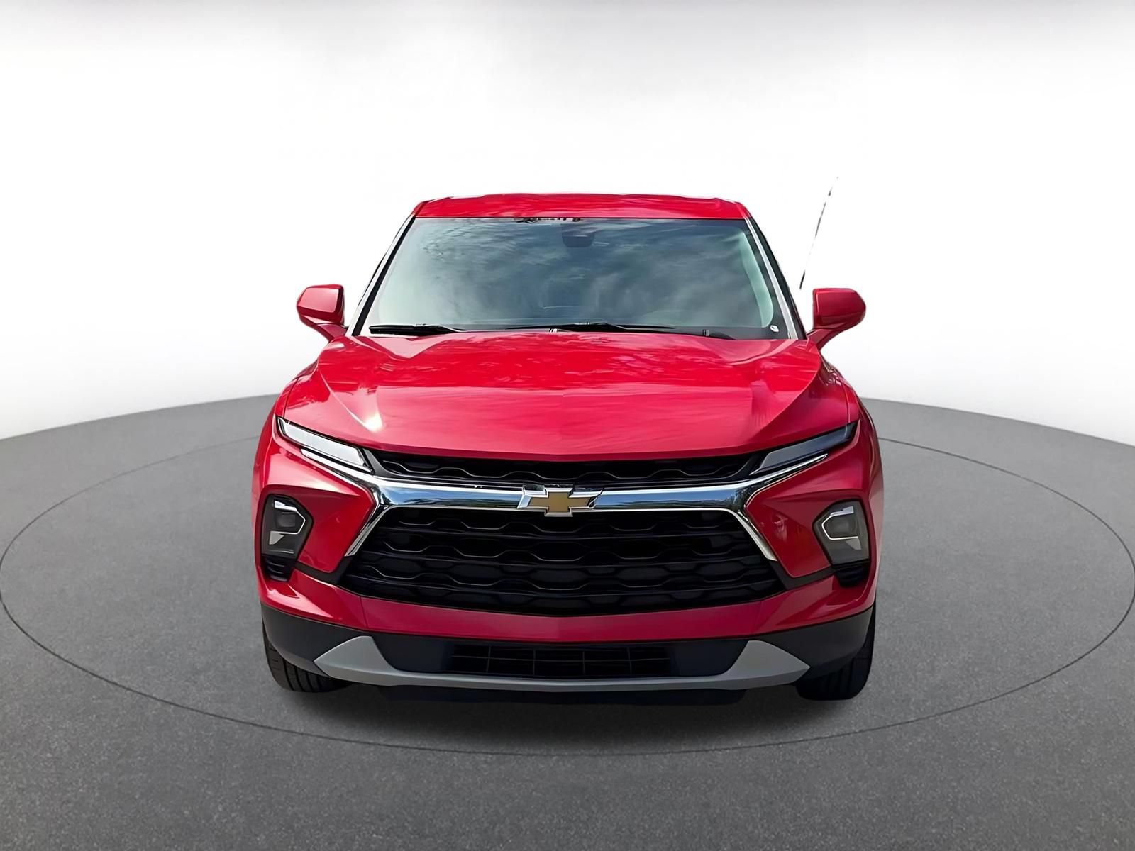 Used 2026 Chevrolet Blazer LT FWD image 4