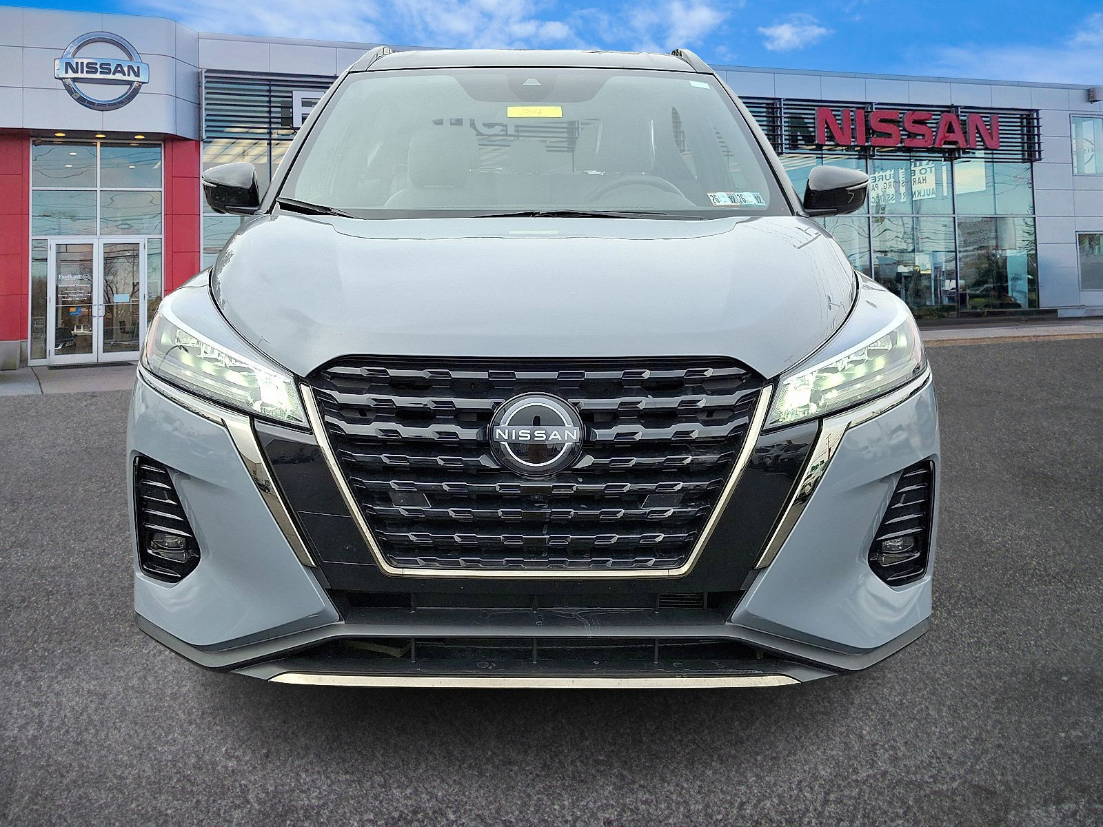 Certified 2024 Nissan Kicks SR w/ SR Premium Package image 2