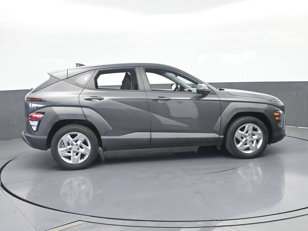Used 2024 Hyundai Kona SE FWD image 7