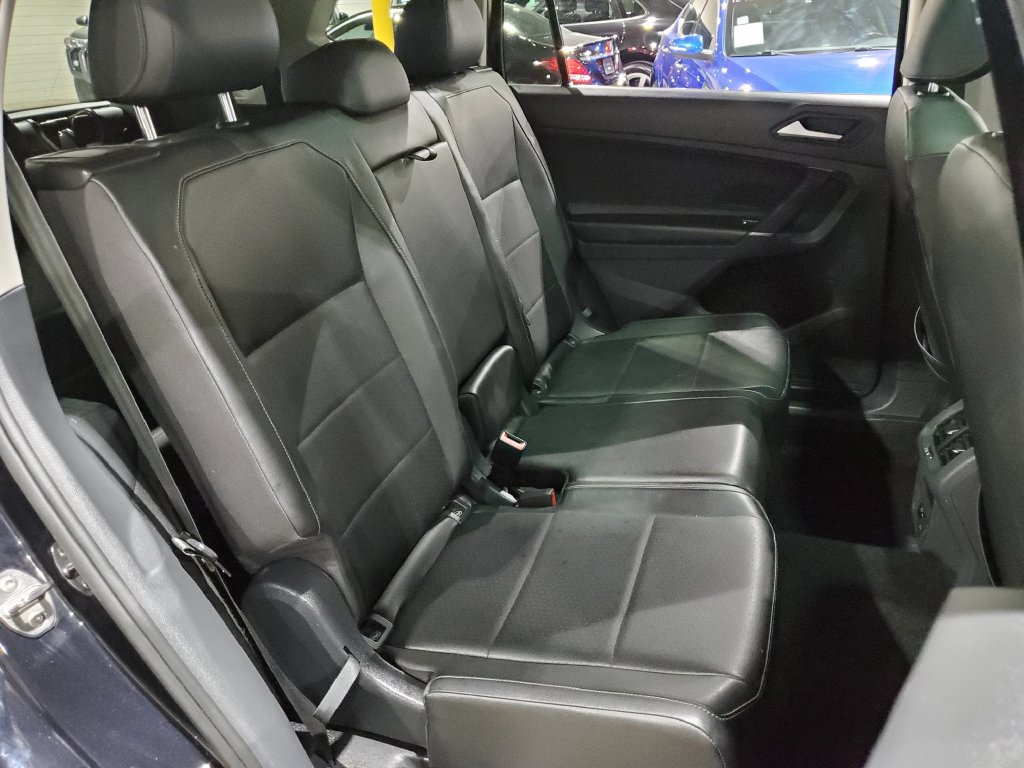 Used 2020 Volkswagen Tiguan SEL FWD image 20