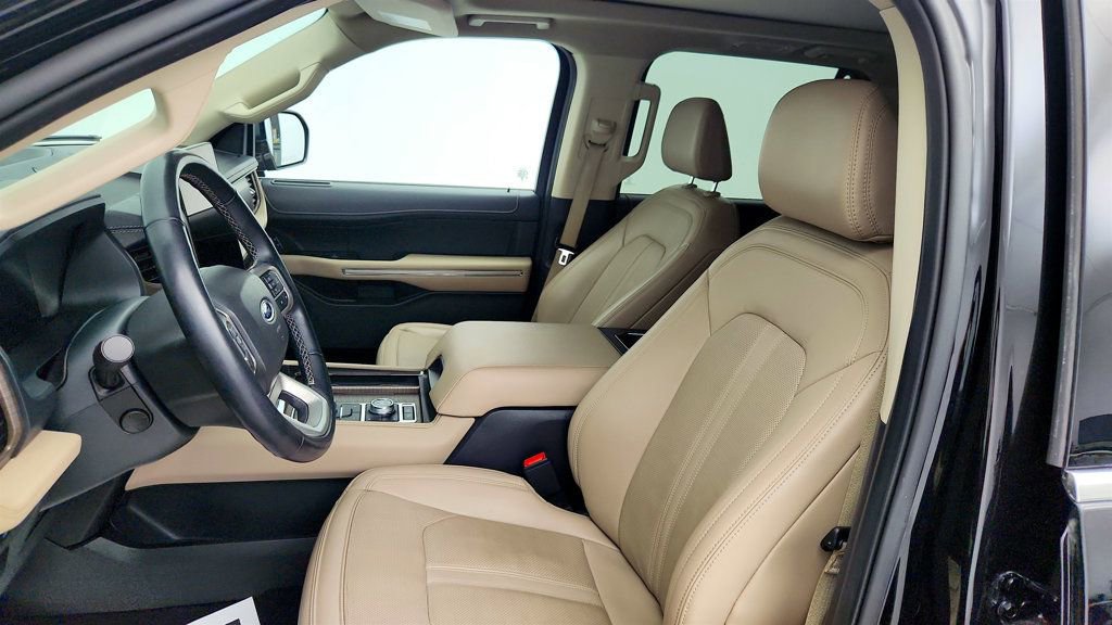 Used 2023 Ford Expedition Limited image 21