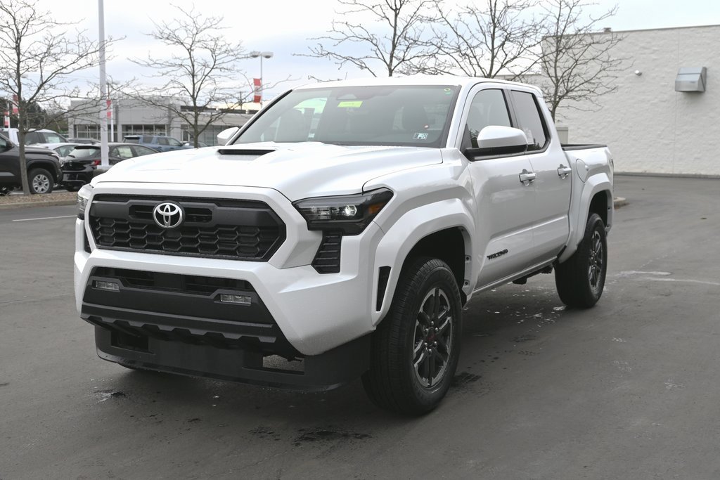 New 2024 Toyota Tacoma TRD Sport image 2