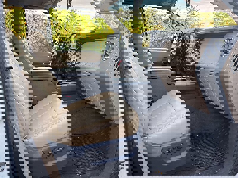 Used 2015 Ford F250 Lariat w/ Lariat Ultimate Package image 30