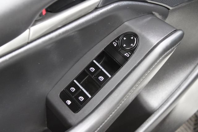 Used 2023 MAZDA MAZDA3 s FWD image 9