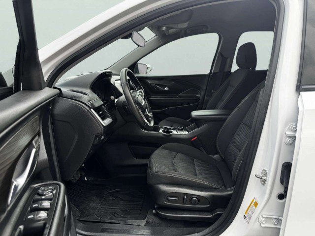 Used 2022 GMC Terrain SLE w/ Driver Convenience Package image 17