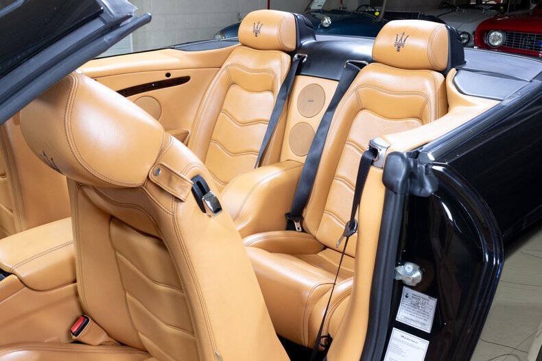 Used 2015 Maserati GranTurismo Convertible RWD image 48