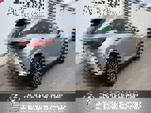 Used 2024 Lexus RX 350 w/ Convenience Package image 4