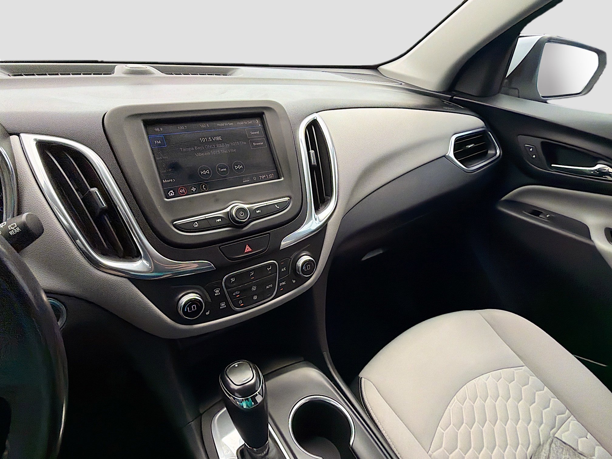 Used 2019 Chevrolet Equinox LT image 27