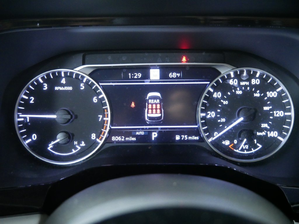 Used 2025 Nissan Pathfinder SL AWD/4WD image 27