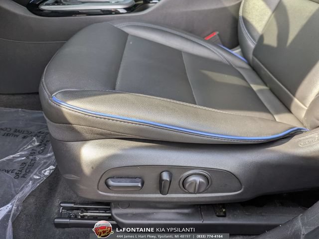 Used 2024 Buick Envista Sport Touring w/ Convenience I Package FWD image 13