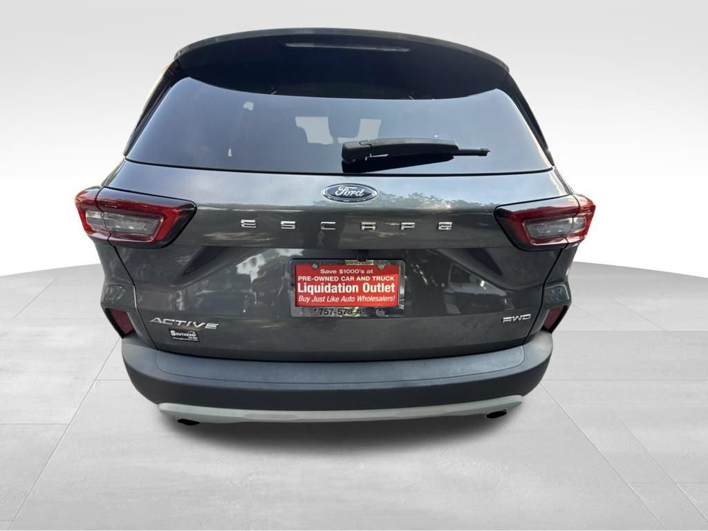 Used 2024 Ford Escape Active AWD/4WD image 4