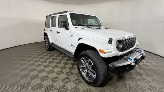 Used 2024 Jeep Wrangler Unlimited w/ Convenience Group AWD/4WD image 14