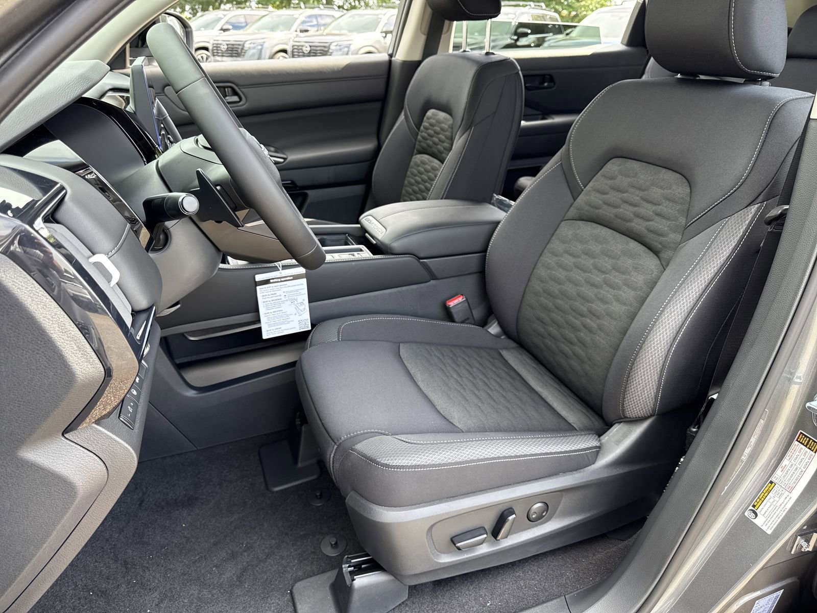 New 2026 Nissan Pathfinder SV w/ SV Premium Package FWD image 15