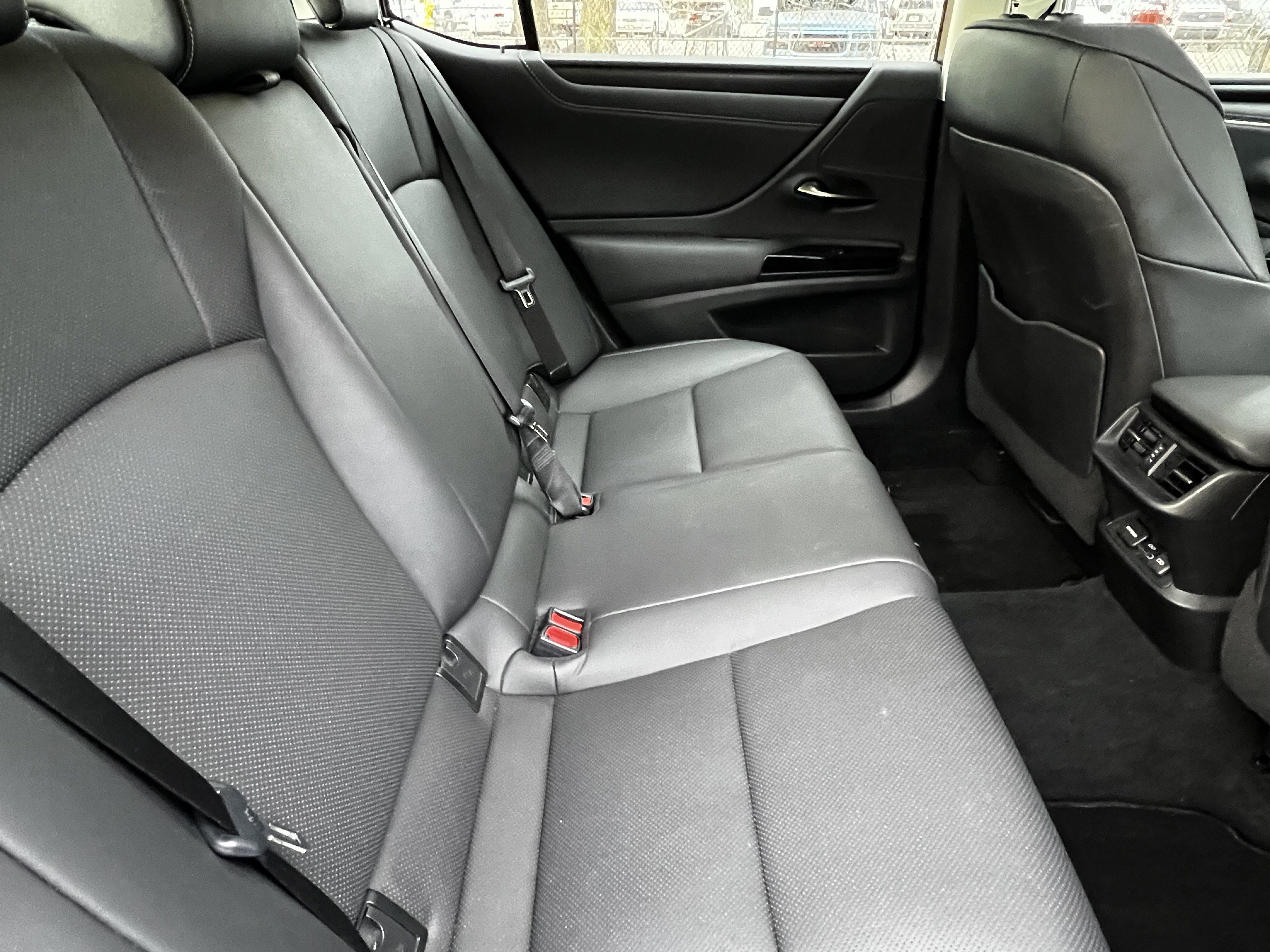 Certified 2022 Lexus ES 350 w/ Premium Package image 41