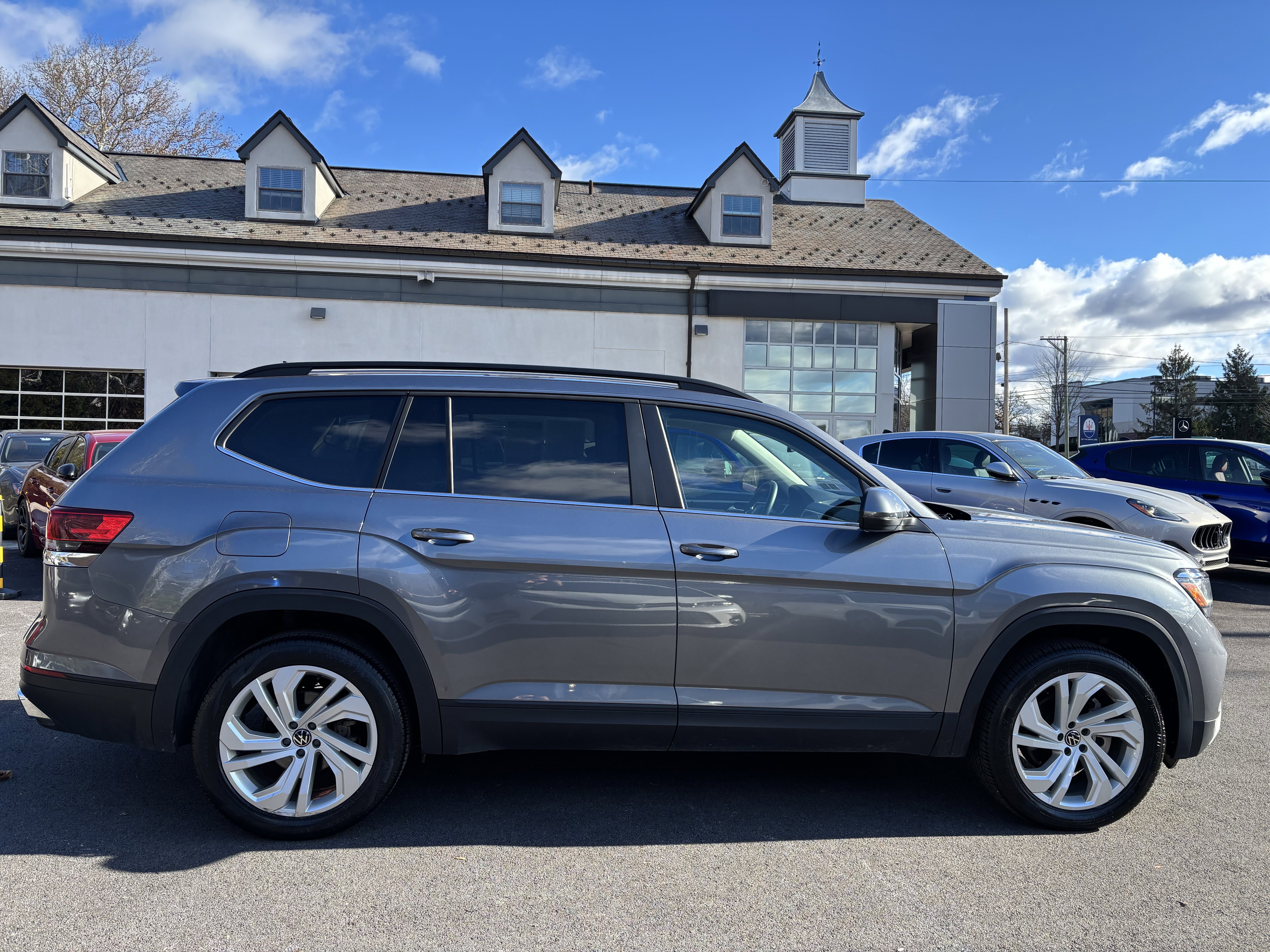 Used 2022 Volkswagen Atlas SE image 6