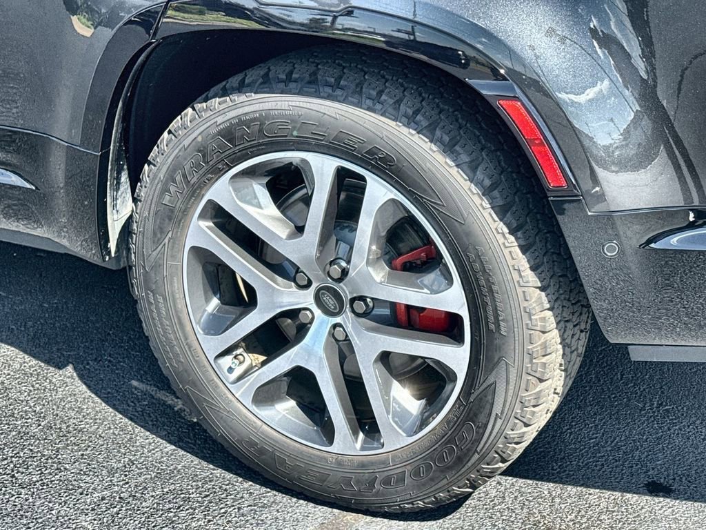 Certified 2024 Land Rover Defender 130 X image 11
