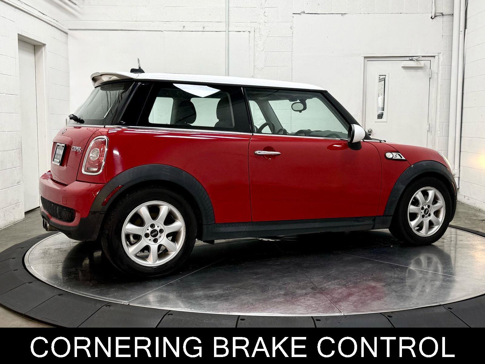 Used 2010 MINI Cooper S w/ Premium Pkg image 7