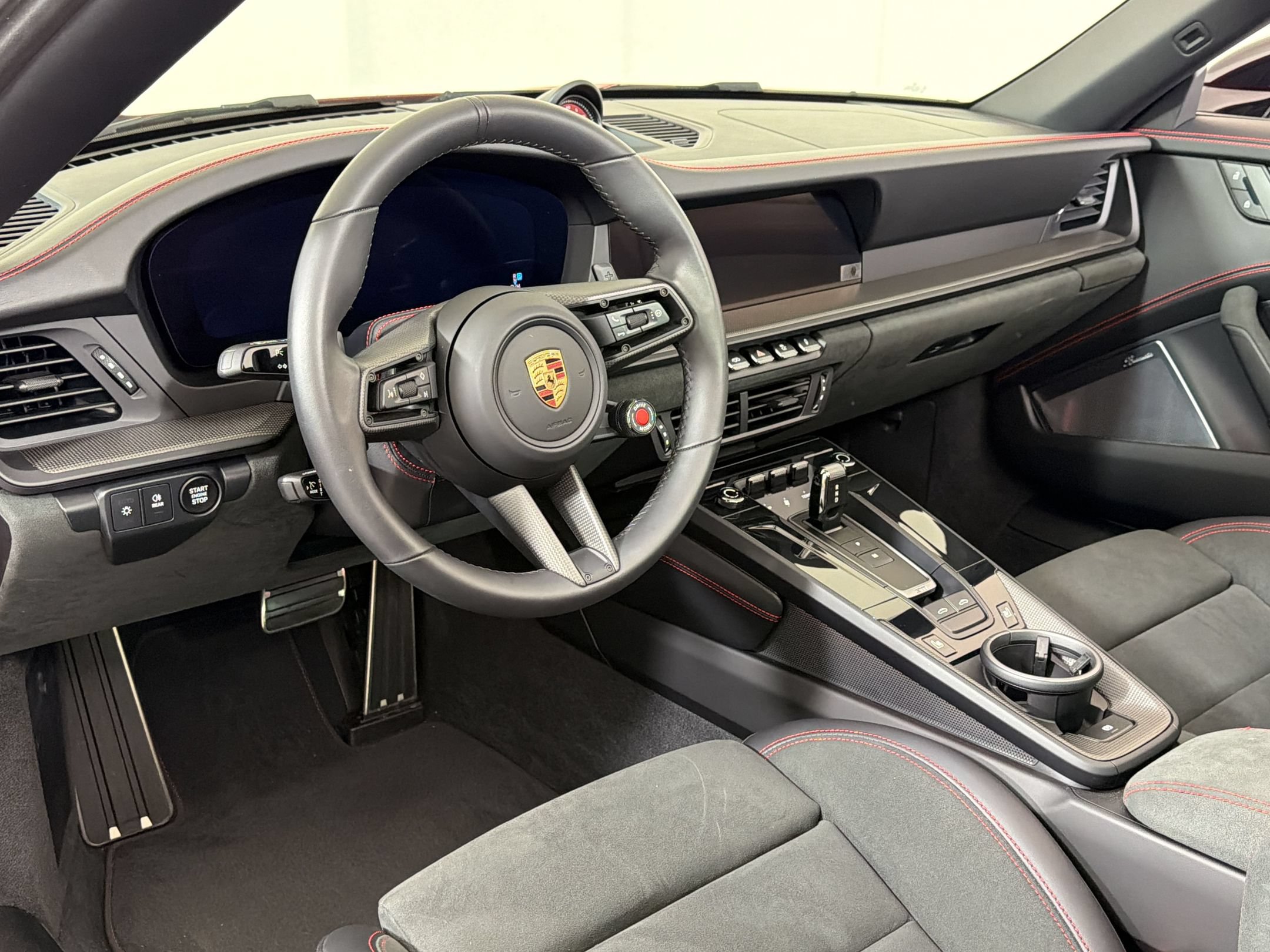 Certified 2025 Porsche 911 Targa 4 GTS AWD/4WD image 4