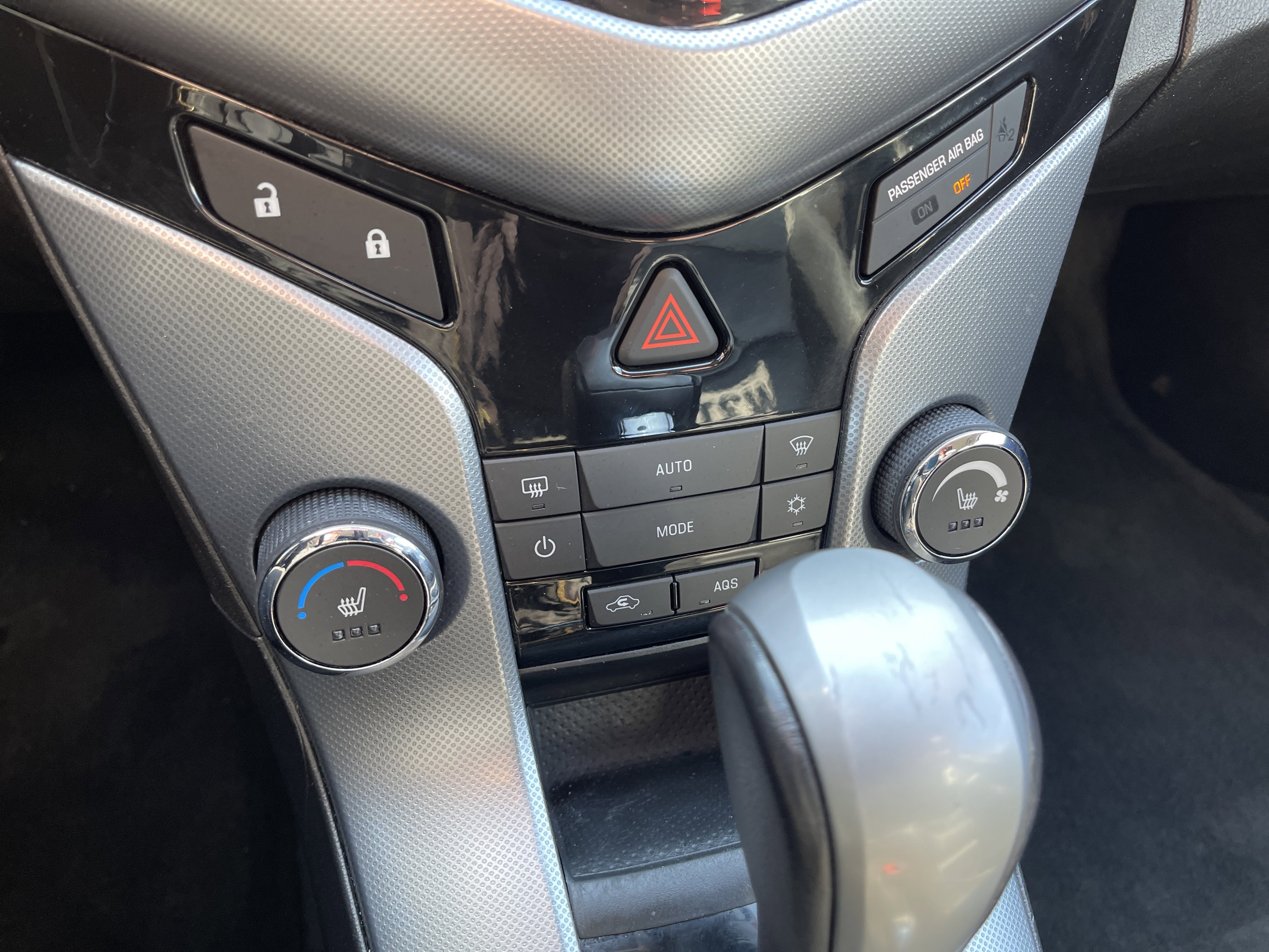 Used 2013 Chevrolet Cruze LTZ image 19