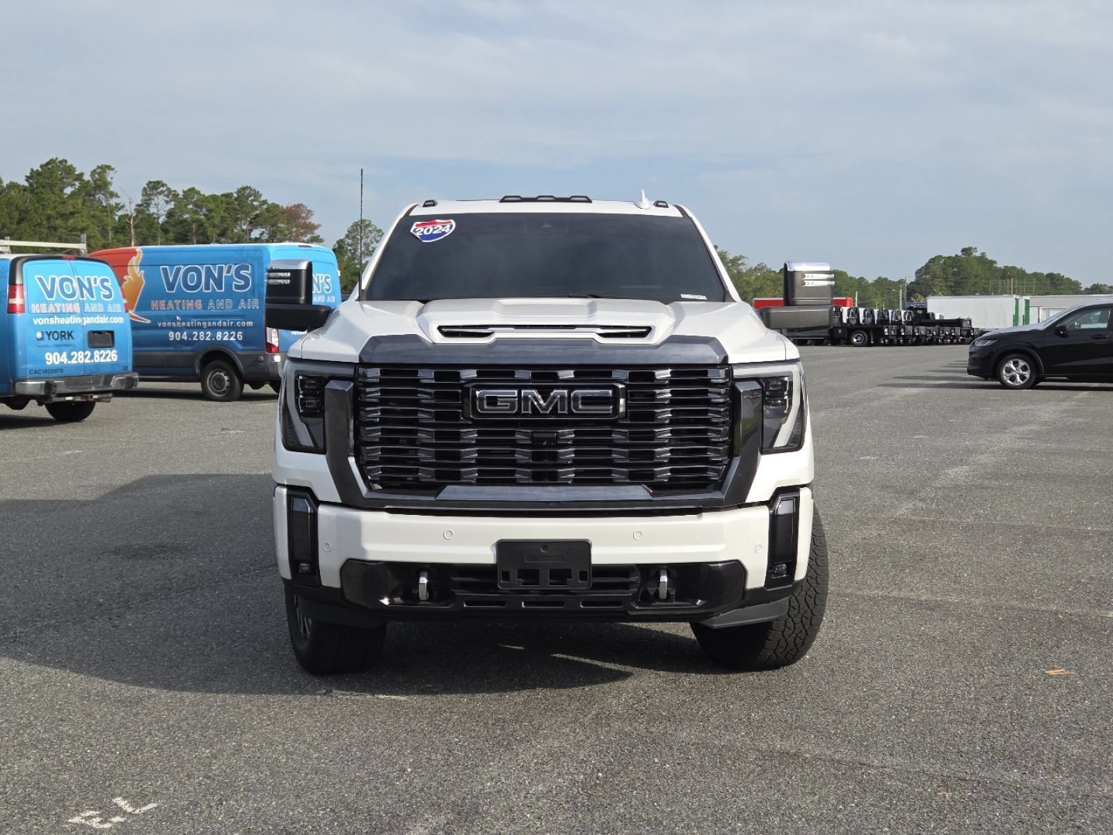 Used 2024 GMC Sierra 2500 Denali Ultimate w/ Max Trailering Package AWD/4WD image 19