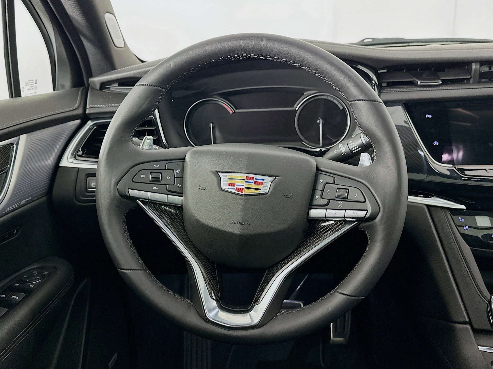 Used 2025 Cadillac XT6 Sport image 18