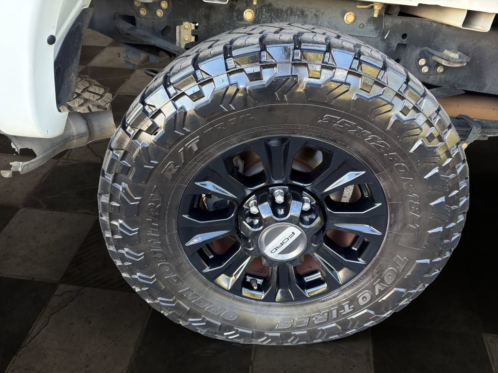 Used 2022 Ford F250 Lariat w/ Tremor Off-Road Package AWD/4WD image 11