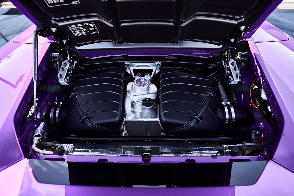 Used 2024 Lamborghini Huracan EVO image 24