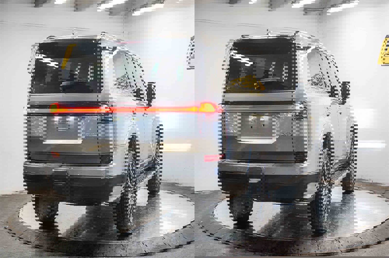 Certified 2024 Lexus GX 550 image 4