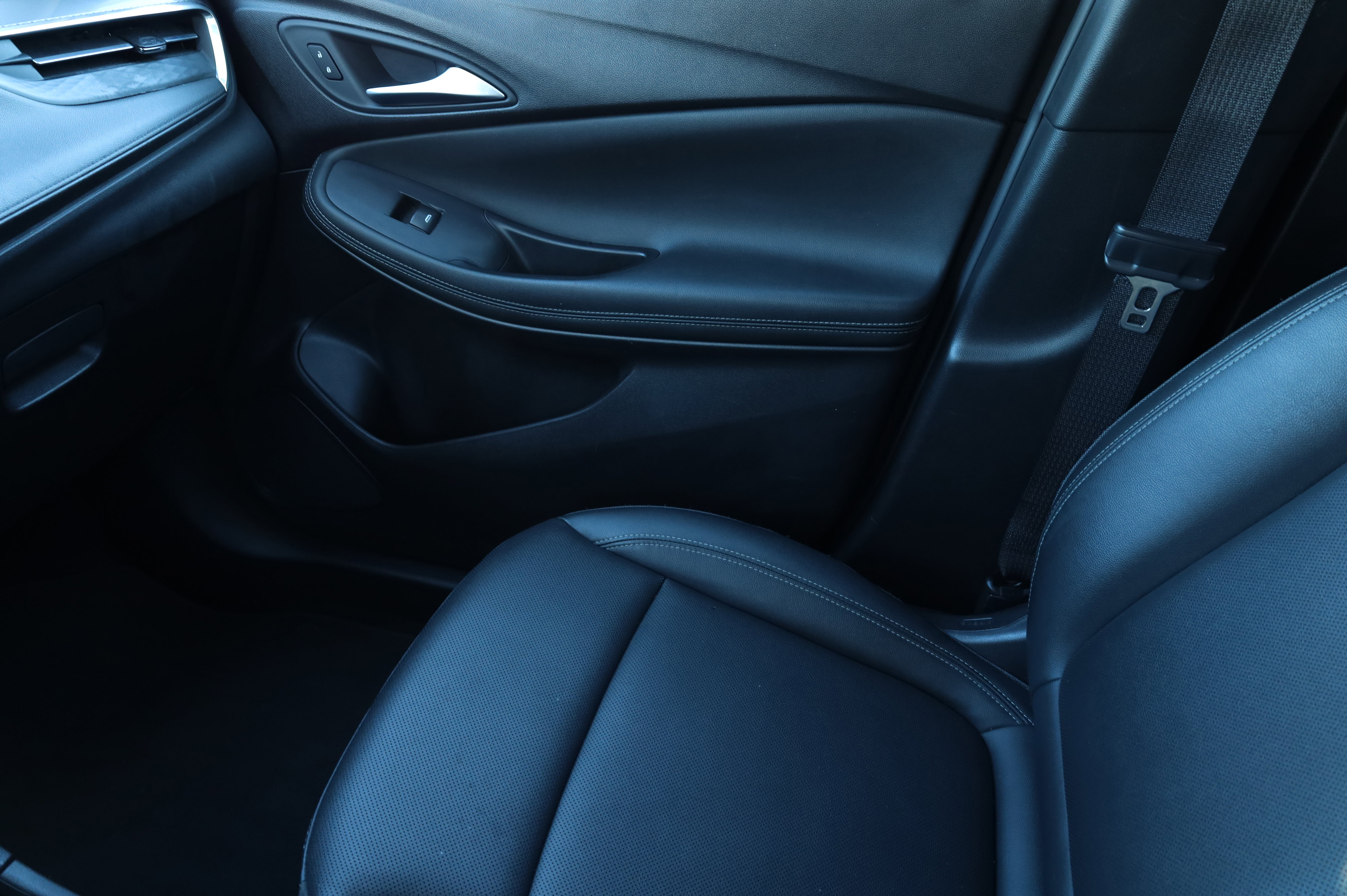 Used 2024 Buick Encore GX Sport Touring image 13