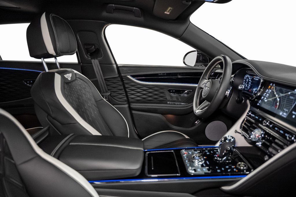 Used 2023 Bentley Flying Spur W12 image 62