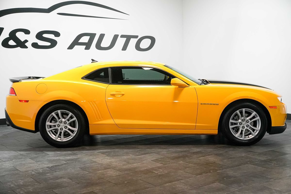 Used 2014 Chevrolet Camaro LS RWD image 7