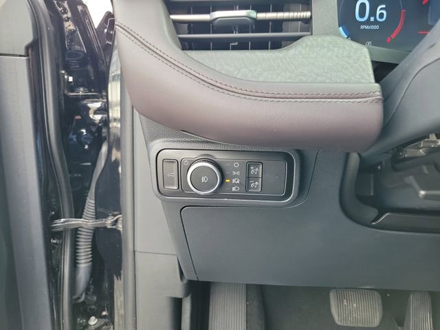 Used 2025 Ford Explorer Platinum w/ Ultimate Package image 15