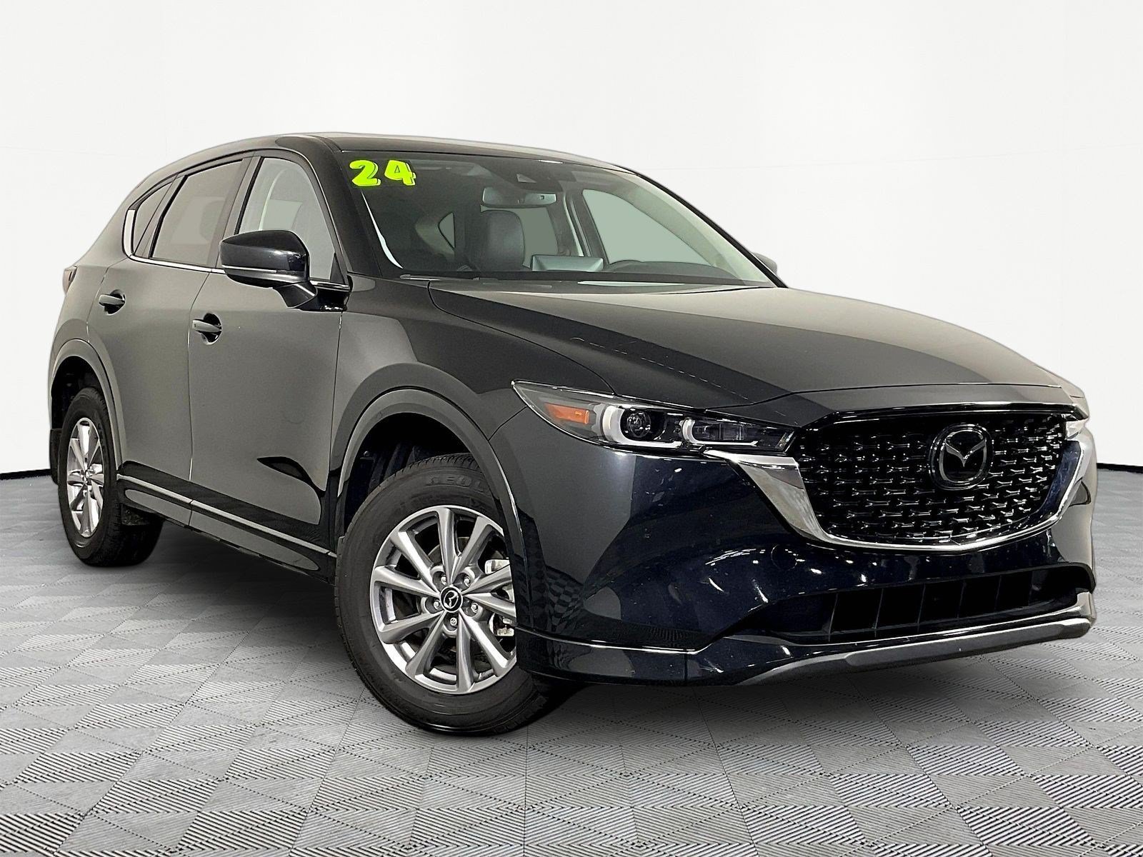 Used 2024 MAZDA CX-5 AWD 2.5 S w/ Preferred Package image 3