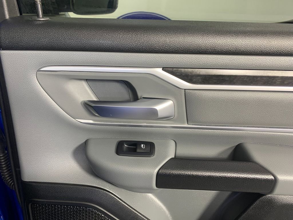 Used 2021 RAM 1500 Big Horn AWD/4WD image 36