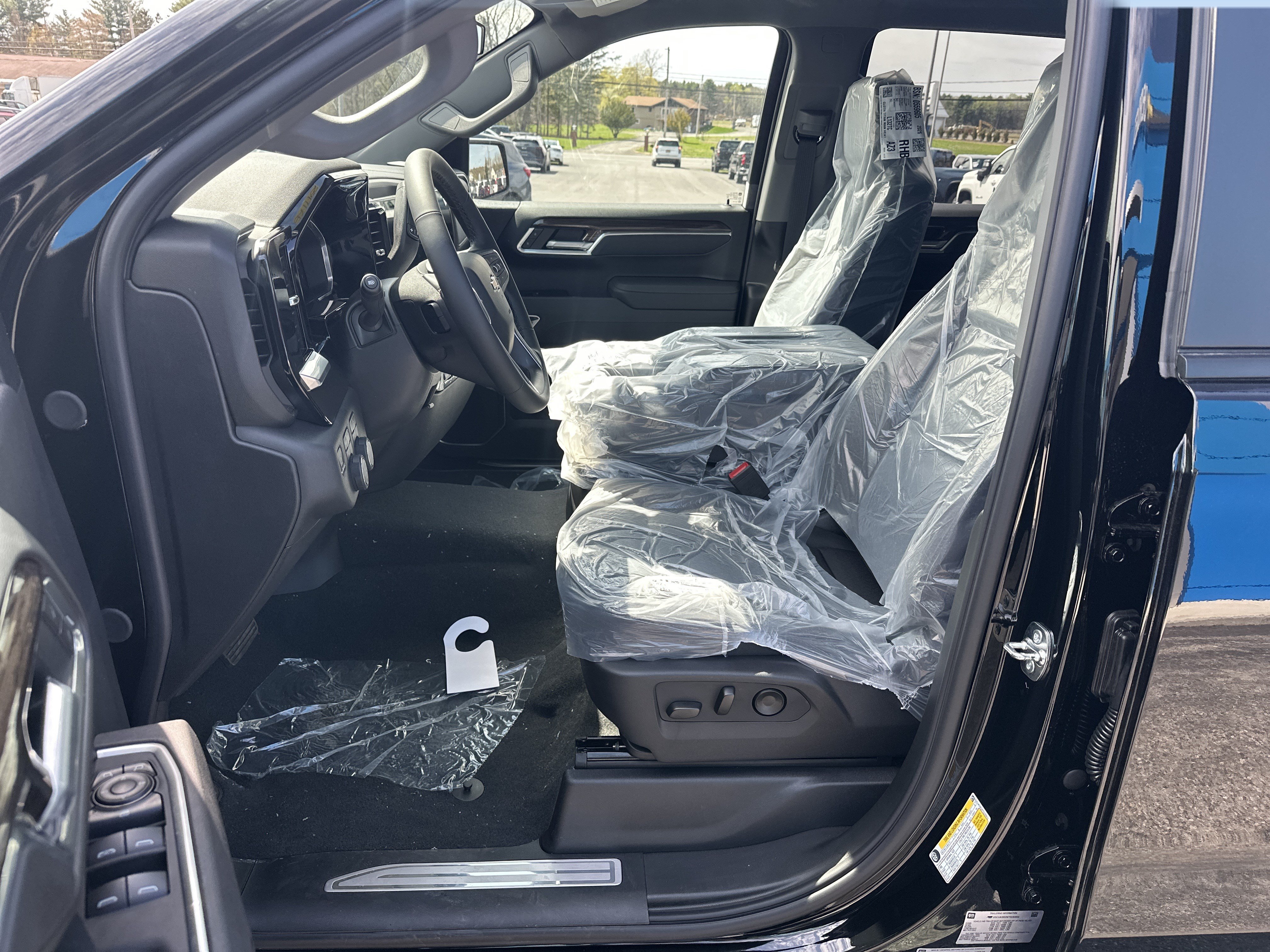 New 2026 Chevrolet Silverado 1500 LT AWD/4WD image 10