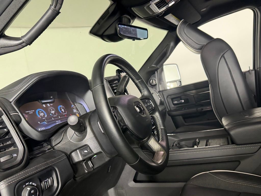 Used 2025 RAM 2500 Limited AWD/4WD image 22