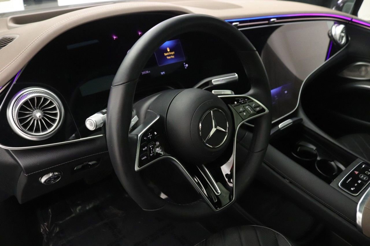 Certified 2023 Mercedes-Benz EQS 580 4MATIC Sedan image 17