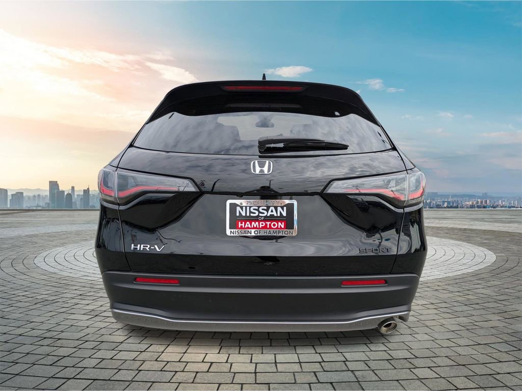Used 2025 Honda HR-V Sport image 6