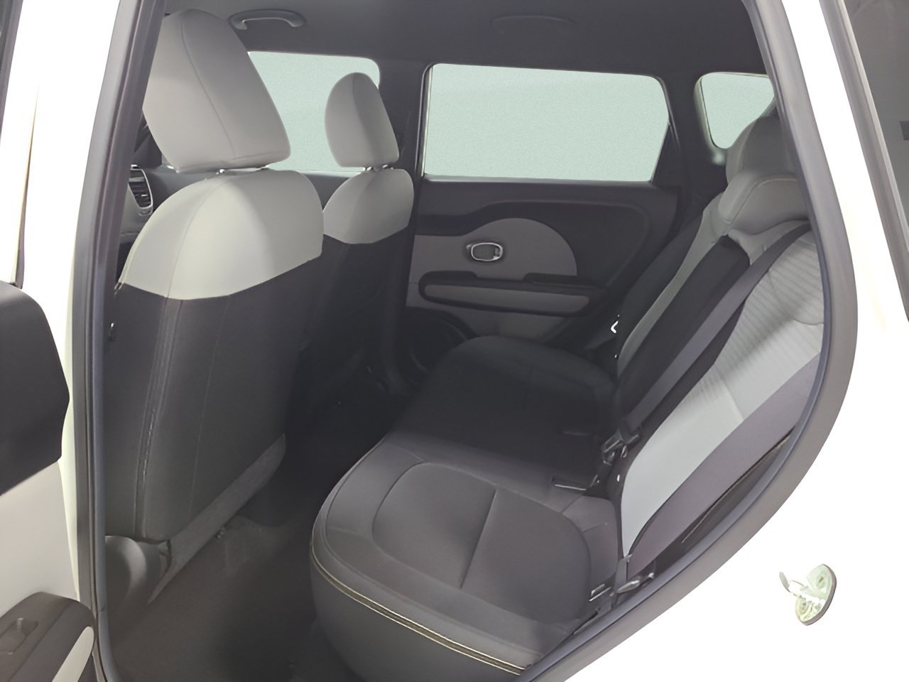 Used 2014 Kia Soul + FWD image 14