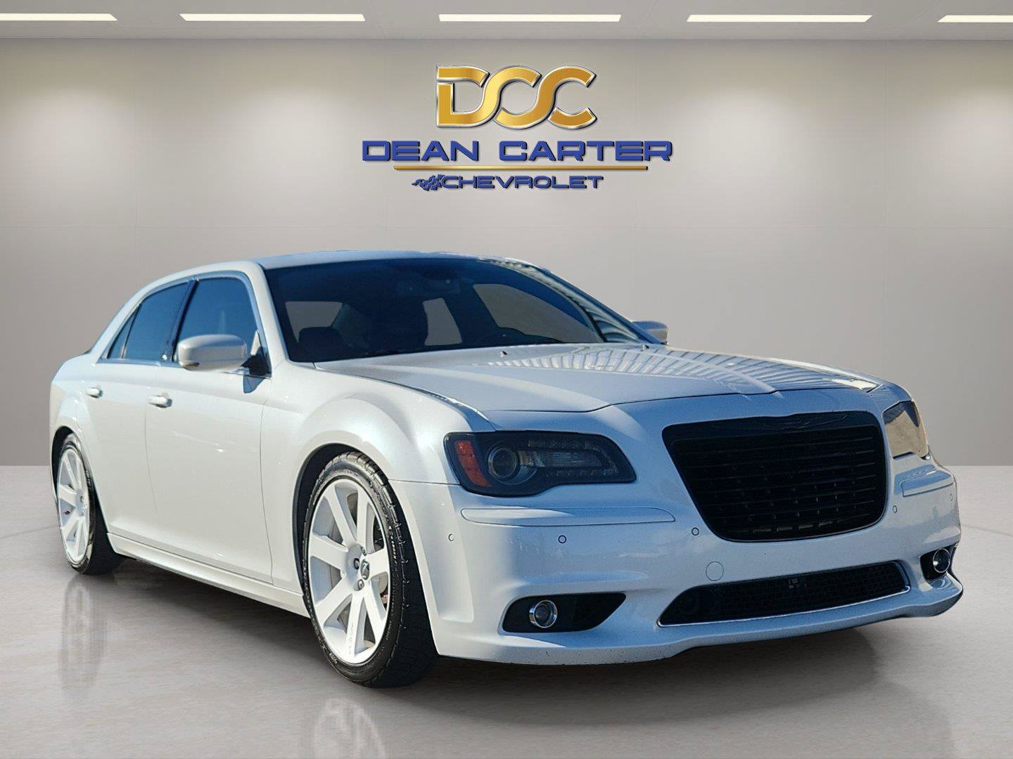 Used 2012 Chrysler 300 SRT8 w/ 19-Premium Speaker Group RWD image 7