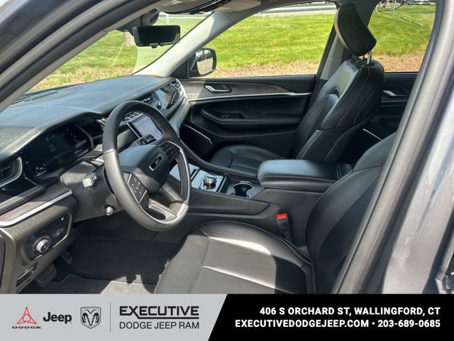 Used 2023 Jeep Grand Cherokee 30th Anniversary AWD/4WD image 8