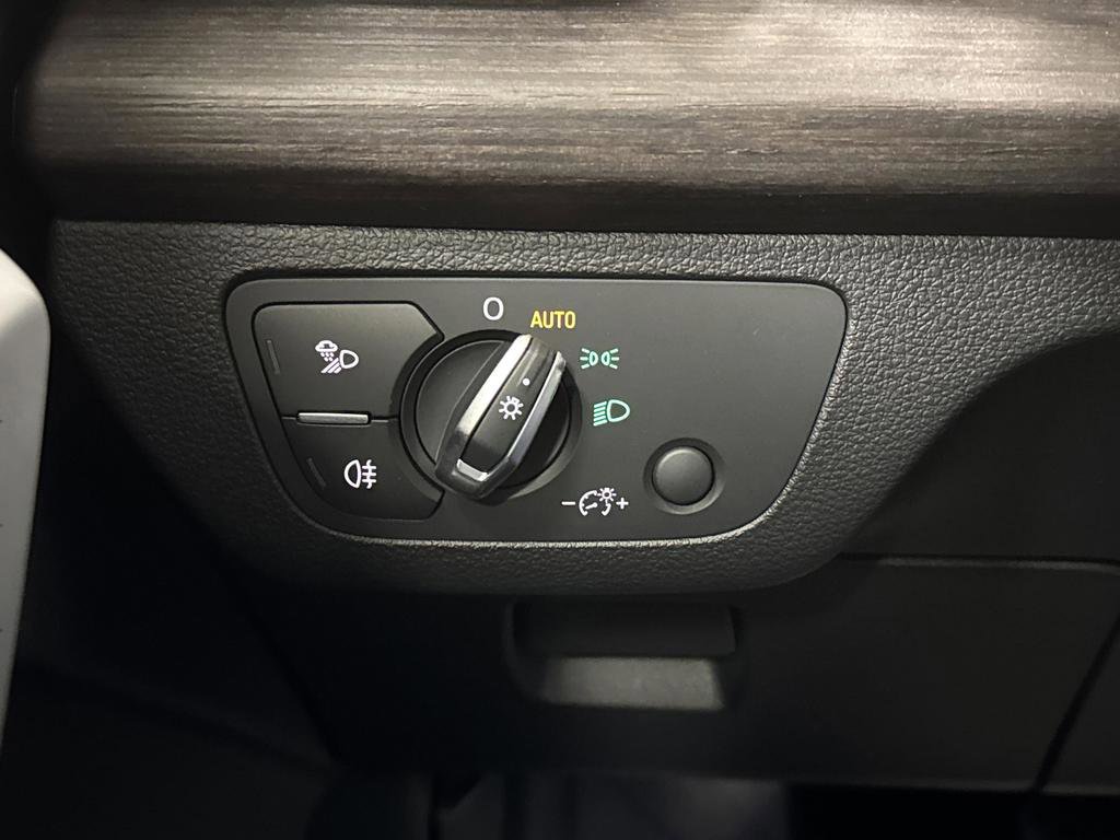 Used 2023 Audi Q5 2.0T Premium w/ Convenience Package image 25