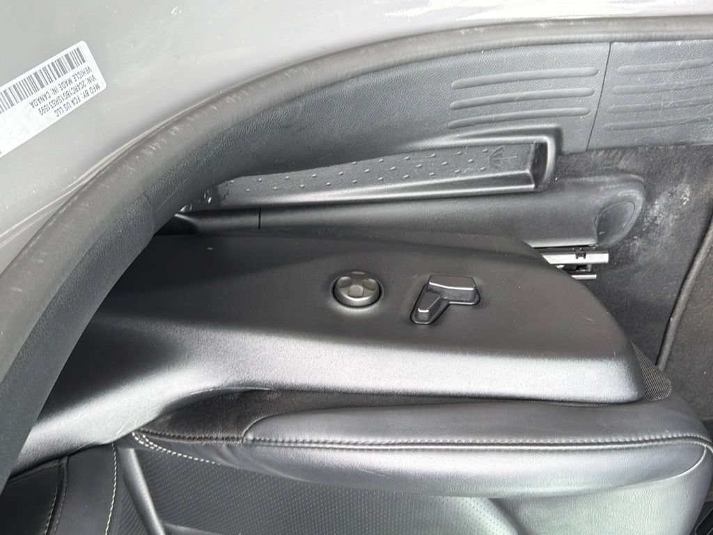 Used 2025 Chrysler Pacifica Select FWD image 20