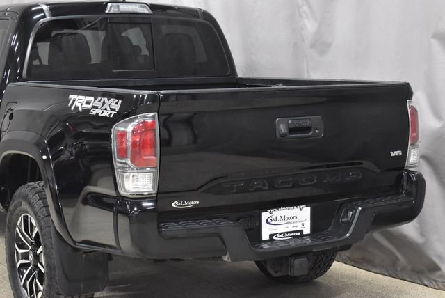 Used 2020 Toyota Tacoma TRD Sport image 9