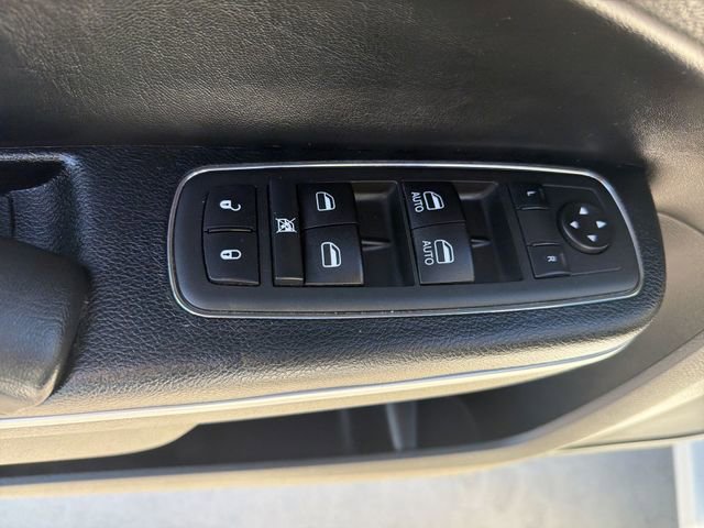 Used 2020 Chrysler 300 S RWD image 10