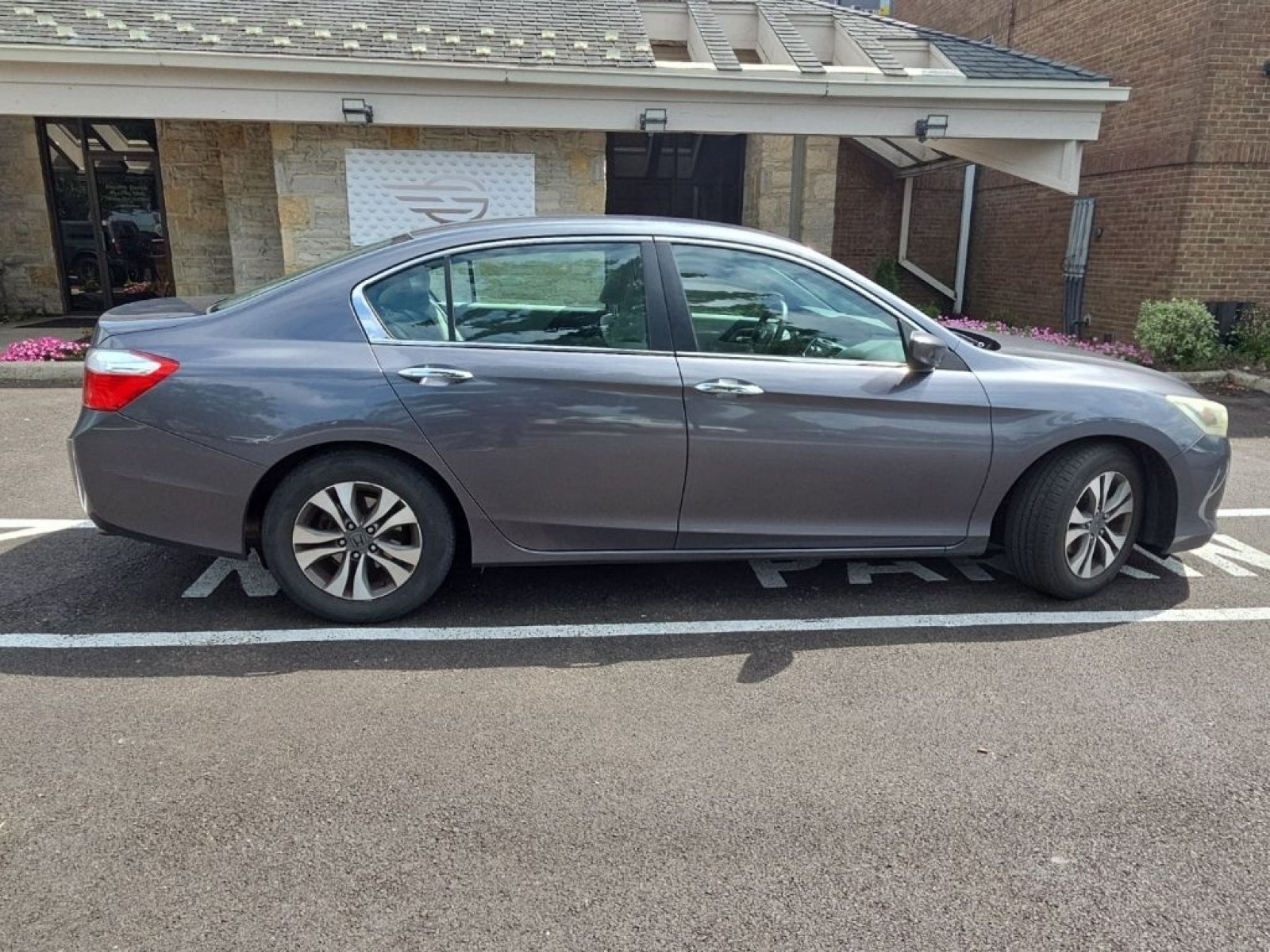 Used 2013 Honda Accord LX image 8